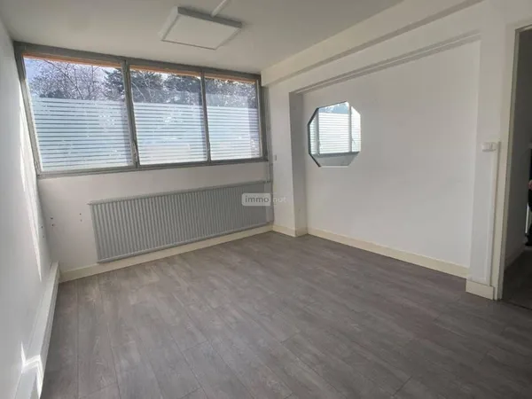 Bureaux 97 m²