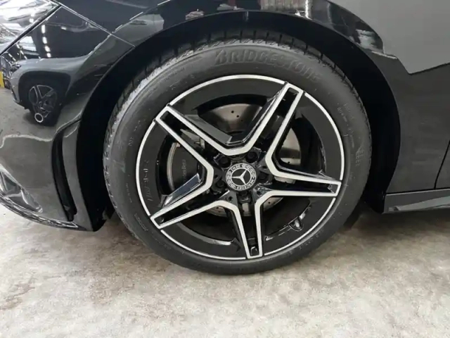 Mercedes Cla coupé 220 d amg line — photo 9
