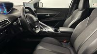 Peugeot 3008 HYBRID 225ch Allure e-EAT8 — photo 12