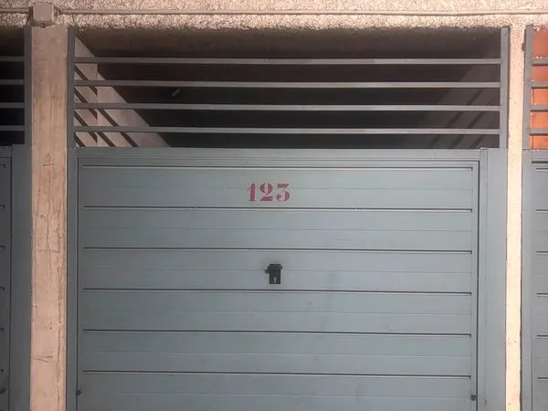 Box a vendre nice magnan
