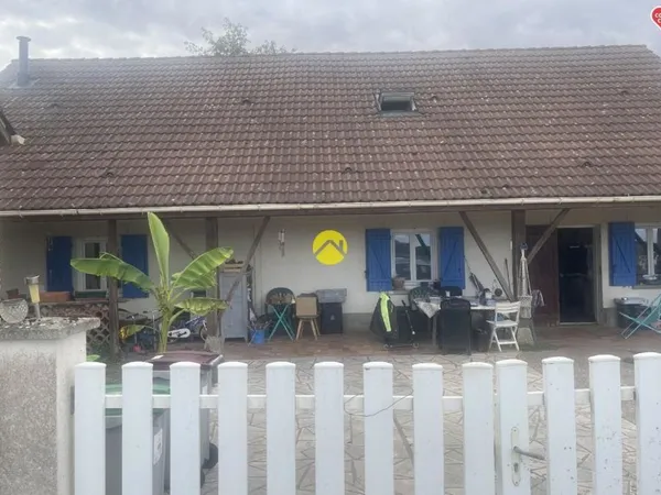 PAS DE VOISIN QUE DES CHAMPS