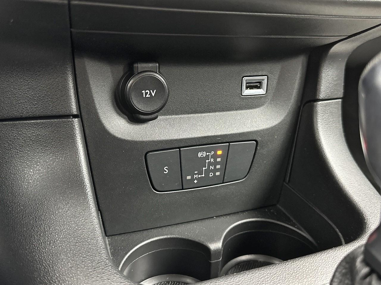 Citroën C3 puretech 110 s&s eat6 shine — photo 28