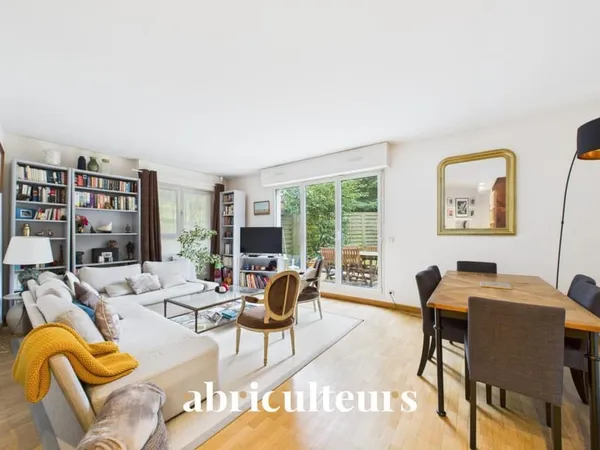 La Celle-Saint-Cloud - Duplex familial de 125 m² avec jardin-terrasse, balcon, 2 parkings et 2 caves