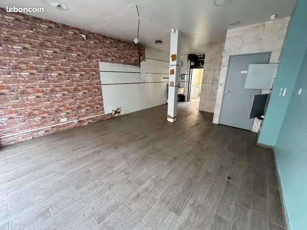 Local commercial / Boutique 34,02 m² - Location - PARIS 12è