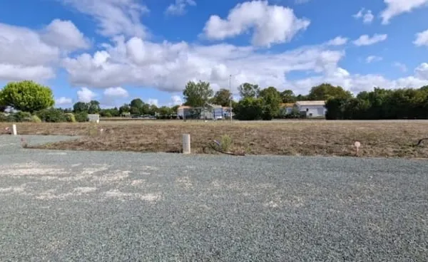 Terrain 300 m²