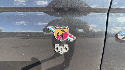 Abarth 500C 1.4 TB 160 Dualogic - 595 Turismo – 2015 – 147031 km – Essence – Boîte Automatique — photo 5