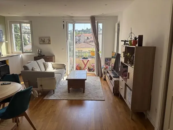 Magnifique 2 pièces Rénové - Nice Nord