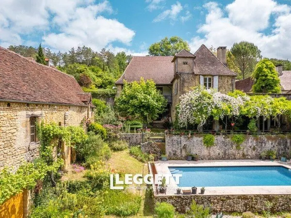Maison 6 pièces 334 m²