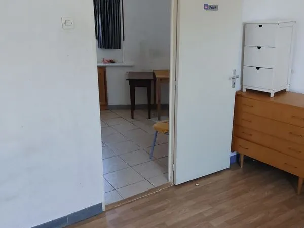 Location location f1