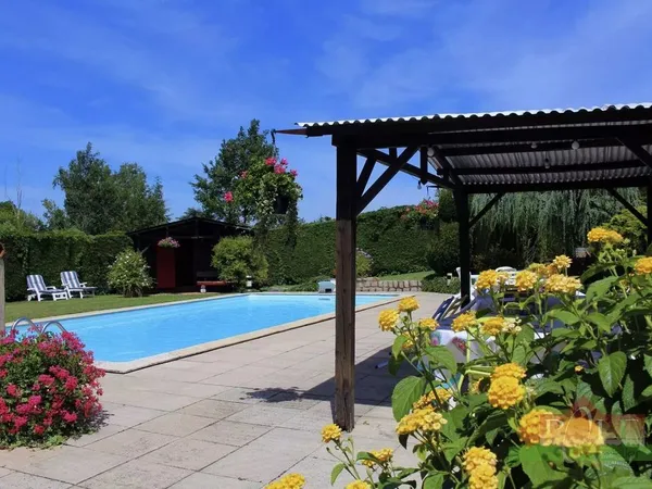 VIENNE Saint BENOIT, Terrain à bâtir de 2990 m² viabilisé