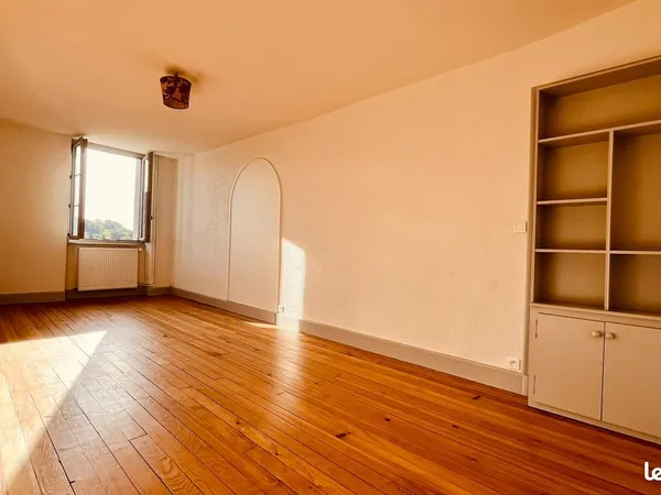 Location appartement F 4