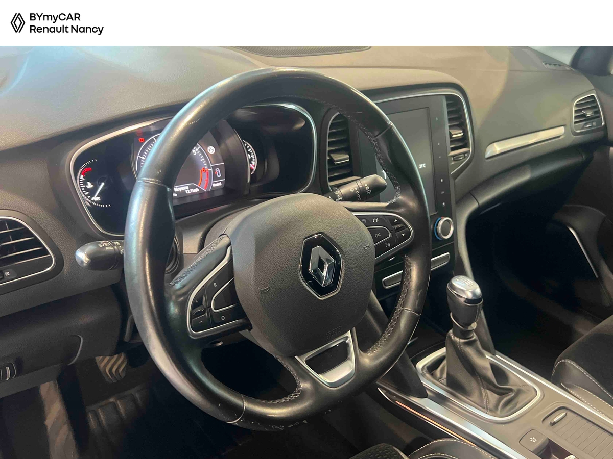 Renault Mégane IV Berline TCe 130 Energy — photo 10