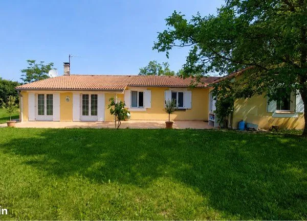 Maison de plain-pied - 4 chambres - 144 m² - Terrain 1 735 m²