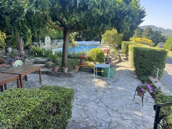 Maison en pierre 5 pièces 120 m²