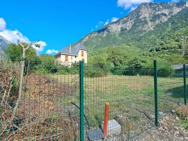 TERRAIN CONSTRUCTIBLE VIABILISÉ