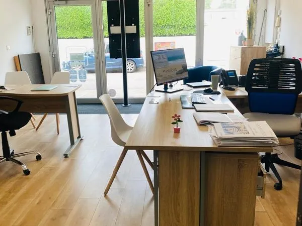Local commercial avec appartement
