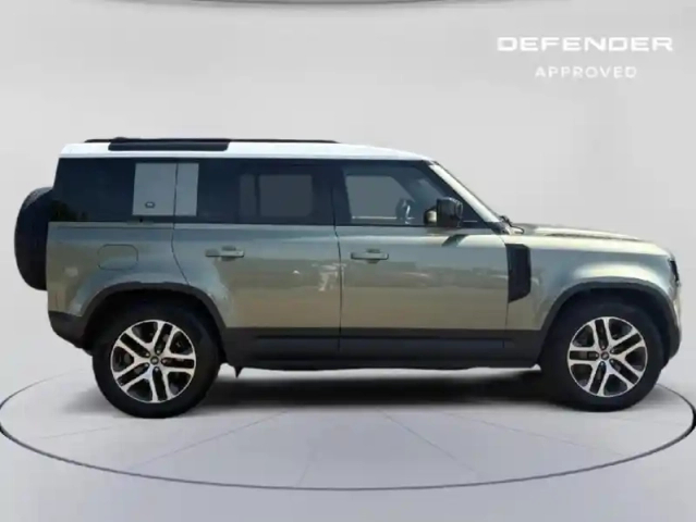 Land Rover Defender 110 2.0 p400e se — photo 4