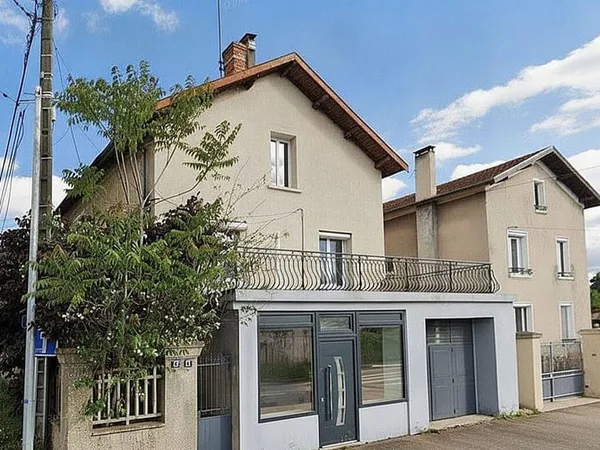 Maison 8 pièces 250 m²