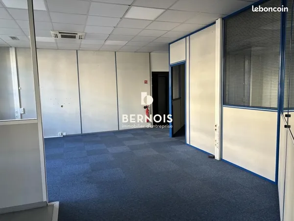 Bureaux 117 m²