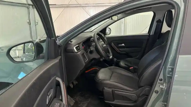Dacia Duster blue dci 115 4x4 — photo 10