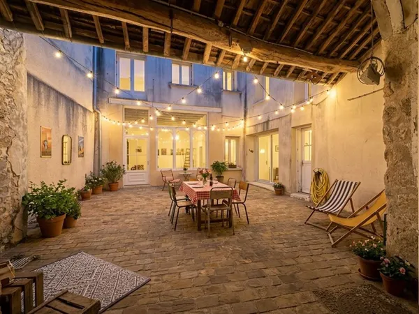 Maison 6 pièces 207 m²