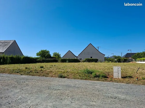 Terrain 789 m² VERNANTES
