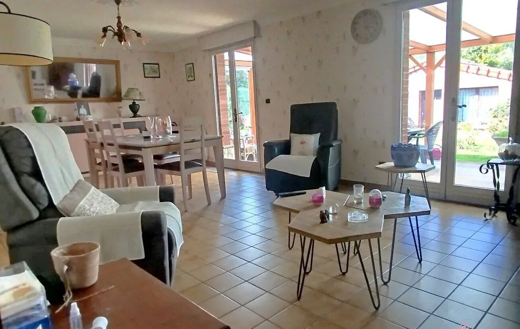 Photo 3