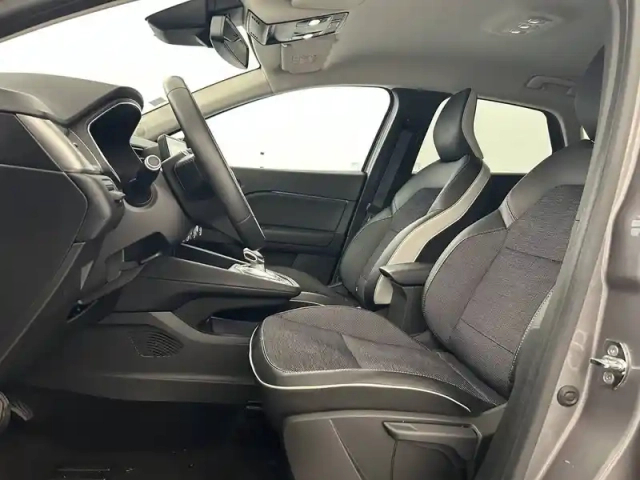 Renault Captur e-tech plug-in 160 — photo 49