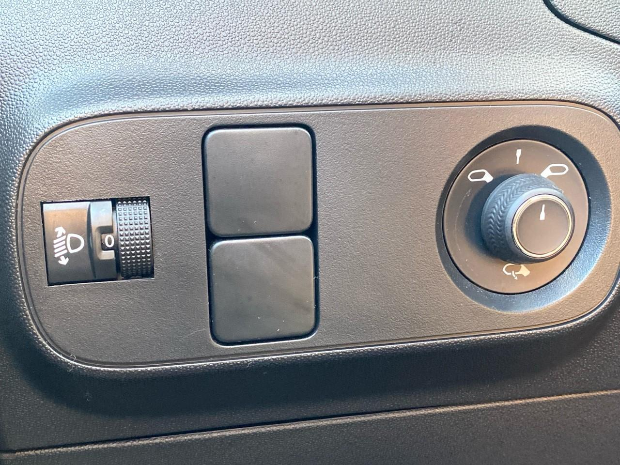 Citroën C3 1.2 puretech 83ch s&s shine — photo 15