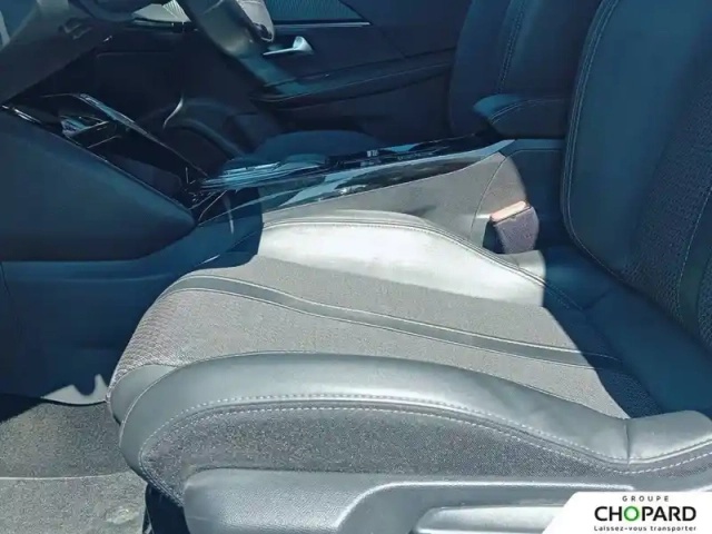 Peugeot 2008 electrique 136 ch — photo 11