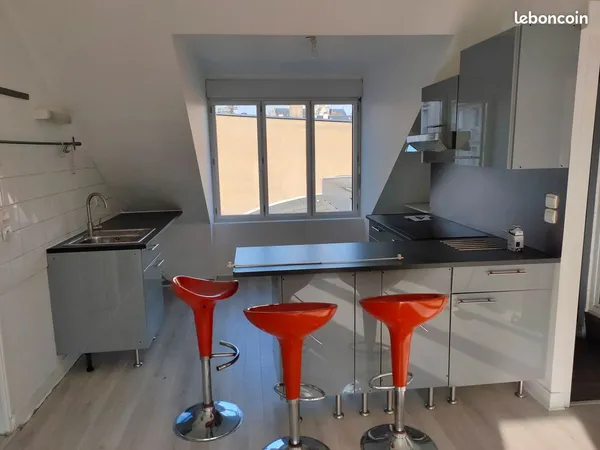 F3 prox halles aux toiles 840 euro plus 60 e pour chauffage