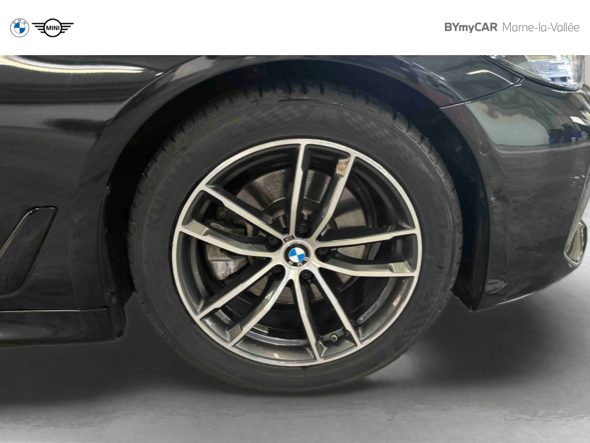 BMW Touring 520d TwinPower Turbo xDrive 190 ch BVA8 — photo 21
