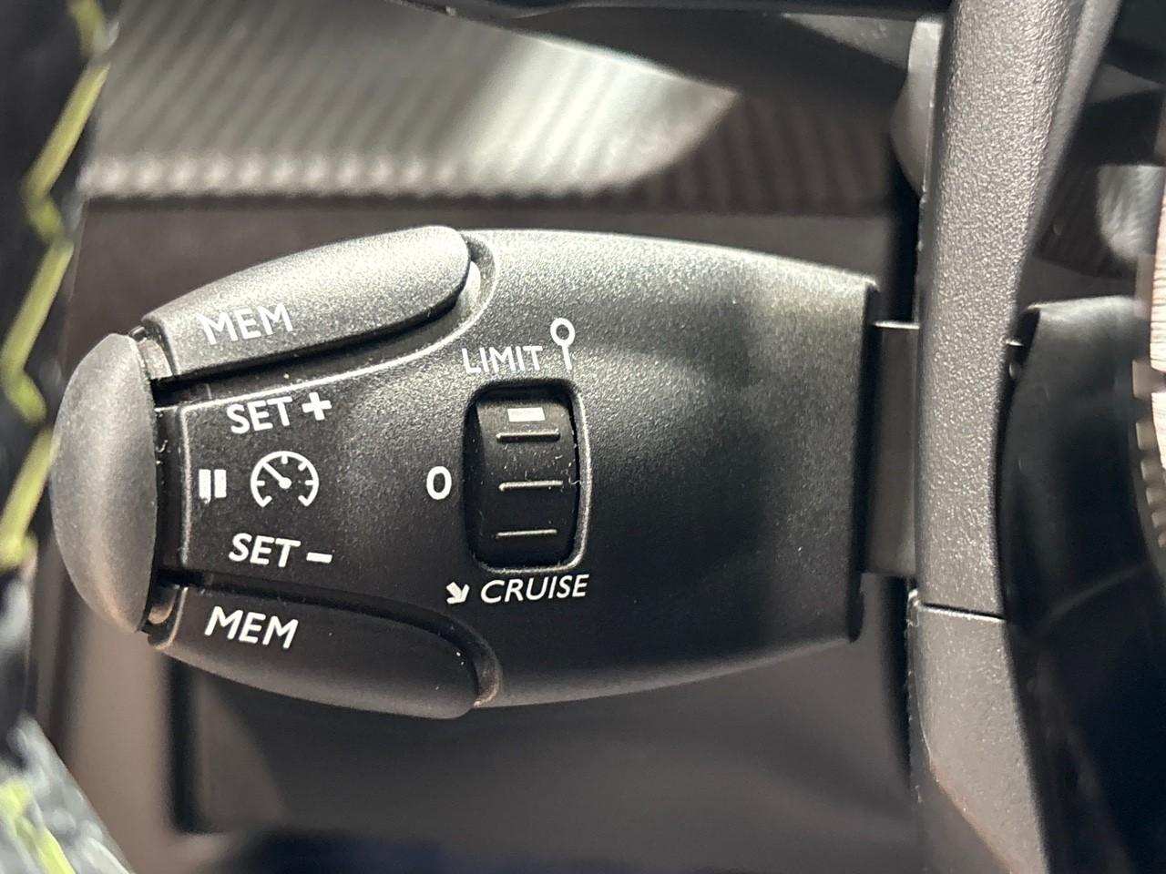 Peugeot 2008 1.2 puretech 130ch s&s gt eat8 — photo 19
