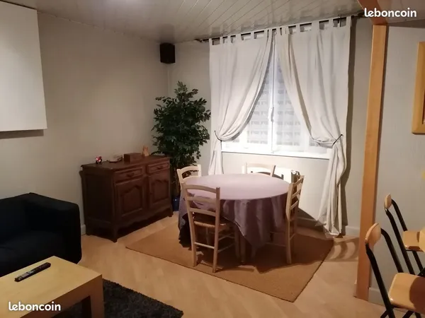 T2 44 m² avec garage, cave et parking