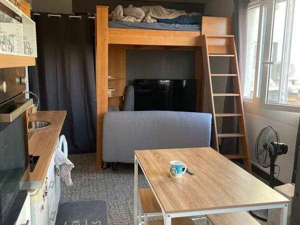 Studio fonctionnel et lumineux, toutes charges comprises