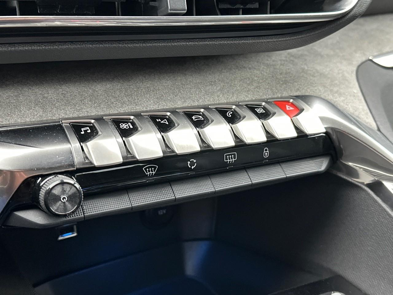 Peugeot 3008 puretech 130ch s&s eat8 gt — photo 27