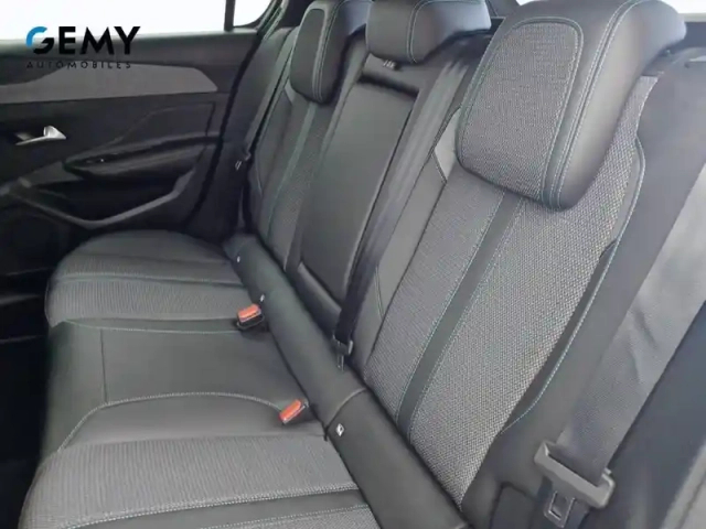 Peugeot 308 phev 180 e-eat8 — photo 9
