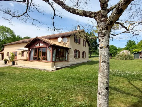 Maison 8 pièces 195 m²