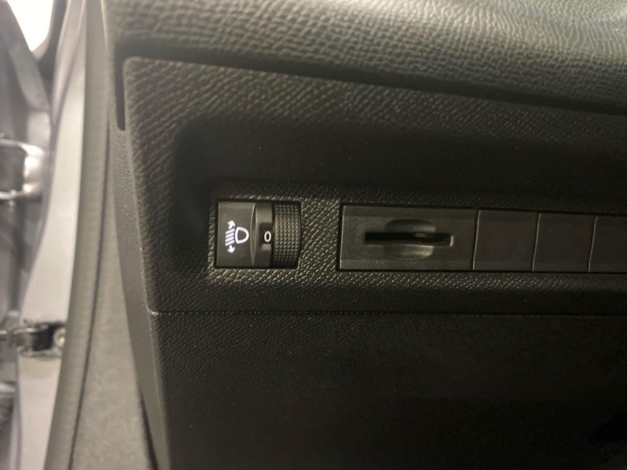 Peugeot 308 puretech 130ch s&s bvm6 allure — photo 23