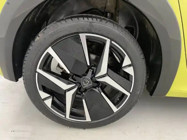 Peugeot 208 puretech 100 s&amp;s bvm6 — photo 19