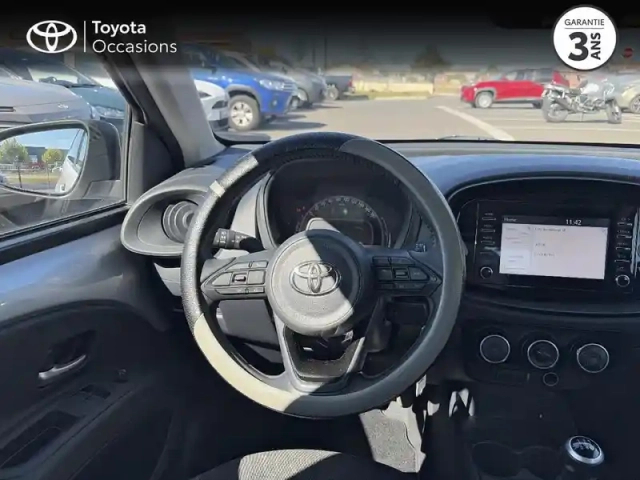 Toyota Aygo X 1.0 vvt-i 72ch dynamic my23 — photo 9