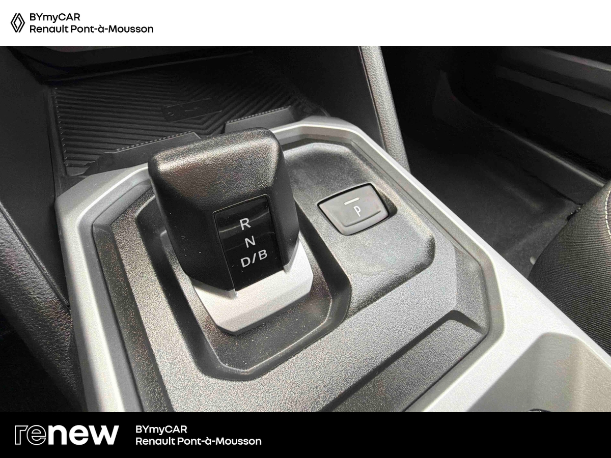 Dacia Duster Hybrid 155 — photo 22