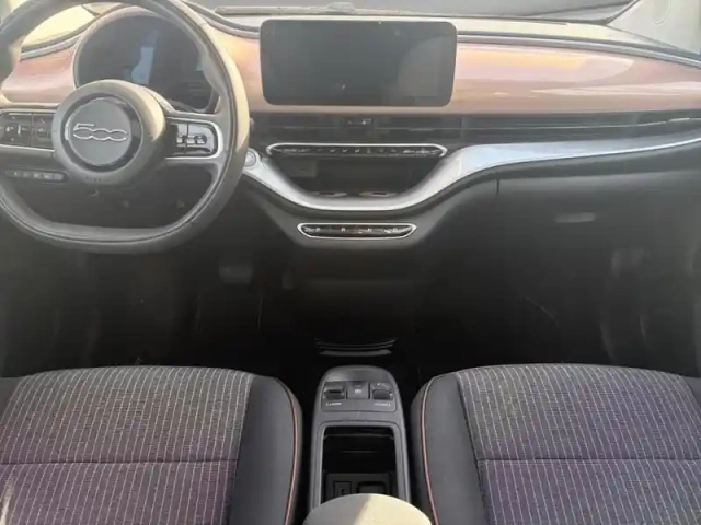 Fiat 500 e 95ch icône — photo 12