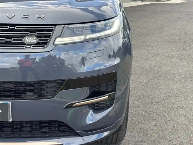 Land Rover Range Rover p460e awd 3.0l i6 phev — photo 9