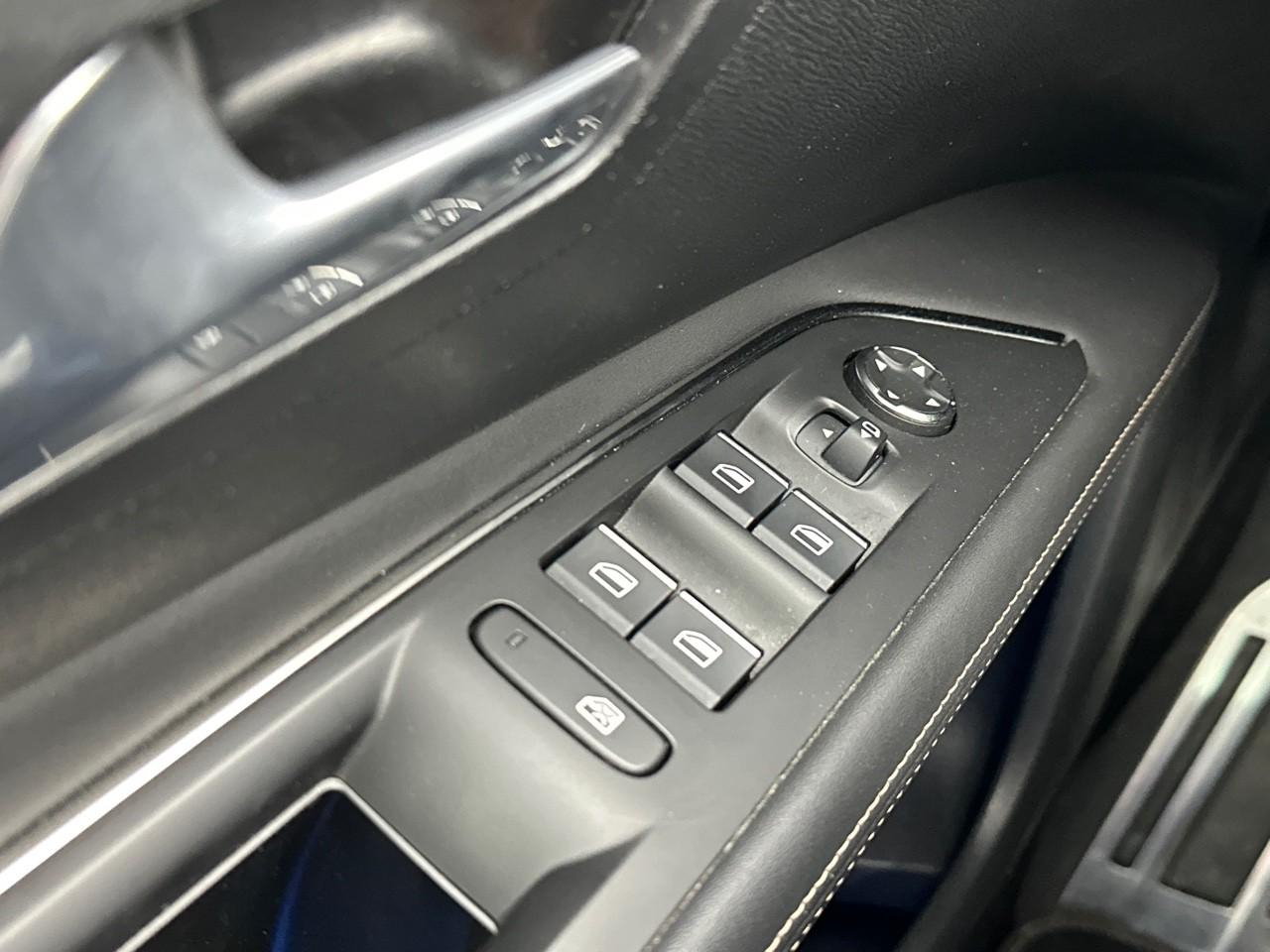 Peugeot 3008 puretech 130ch s&s eat8 gt pack — photo 15