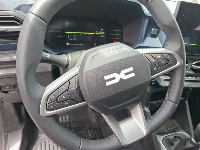 Dacia Duster mild hybrid 130 — photo 23