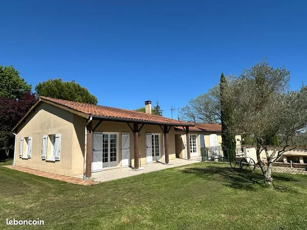 Maison familiale 145 m² - Terrain 3 200 m² - Proche de Tonneins