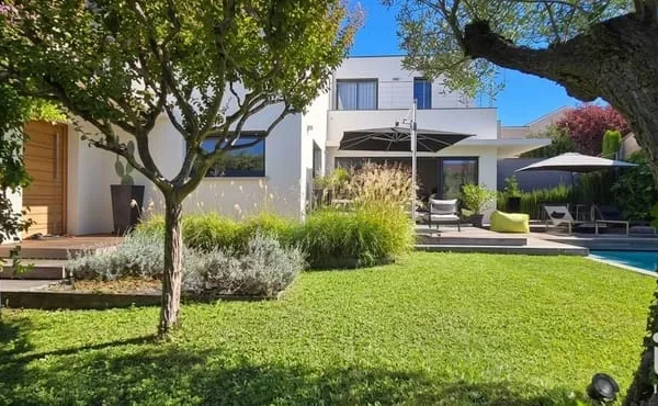 Maison 4 pièces 186 m²