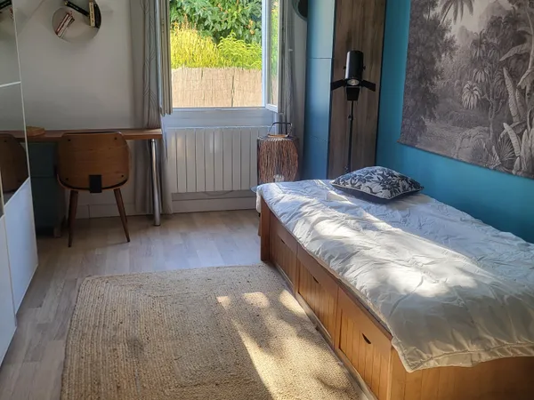 Loue chambre meublée 28m² dans maison