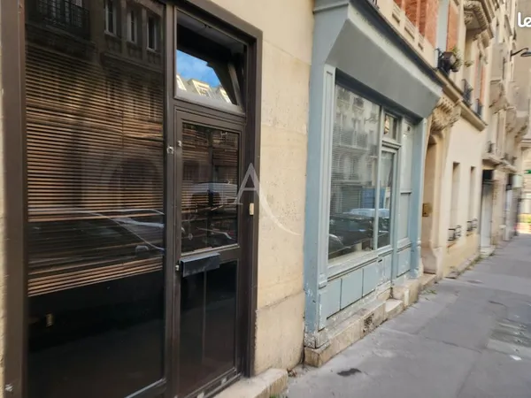 Local 29 m² PARIS